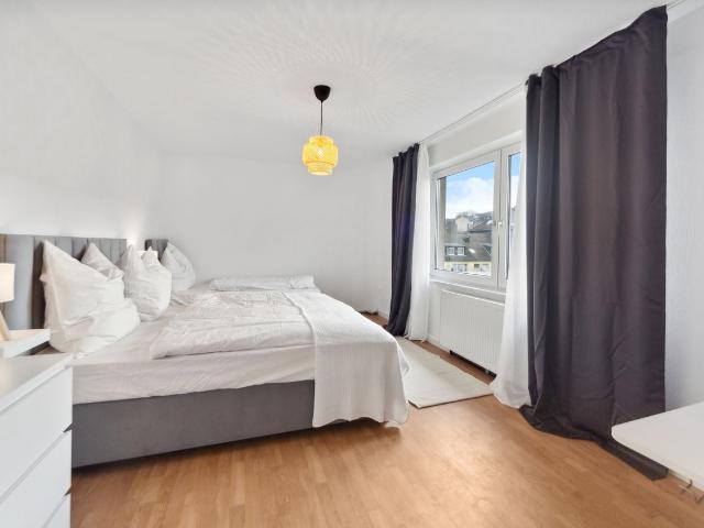 Cozy relaxation suite in the heart of Wuppertal, Wuppertal Amsterdam Apartments for Rent