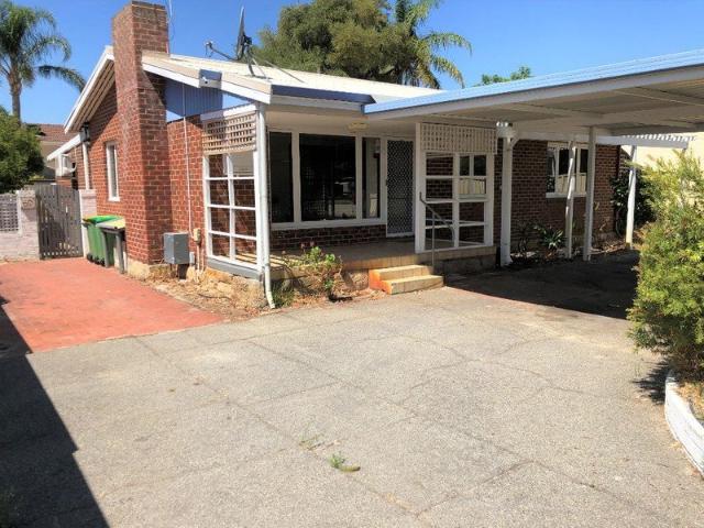 Cozy Riverside Home in Rossmoyne & Applecross SHS zones