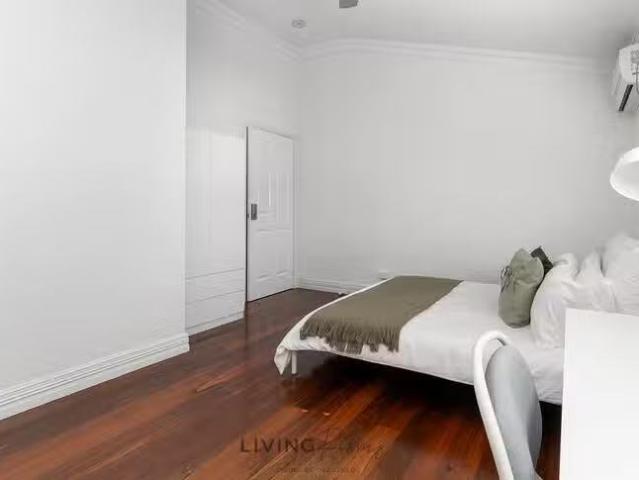 Cozy ROOM 6 Forrest Street, Fremantle, WA 6160