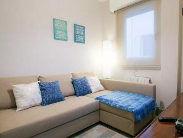 Cozy room for rent in 4 bedroom apartment in Deusto