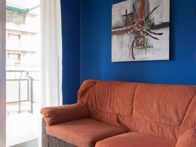 Cozy room with independent key in shared apartment, Alcalá de Henares