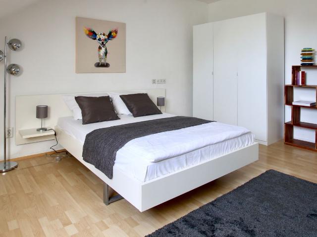 Cozy rooftop apartment next to the beautiful Rathenauplatz, Koln Amsterdam Apartments for Rent