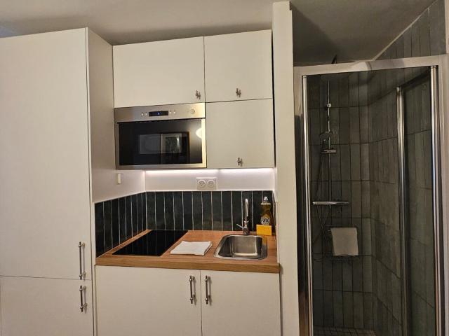 Cozy Studio with Elevator near the Pantheon, Paris Amsterdam Apartments for Rent