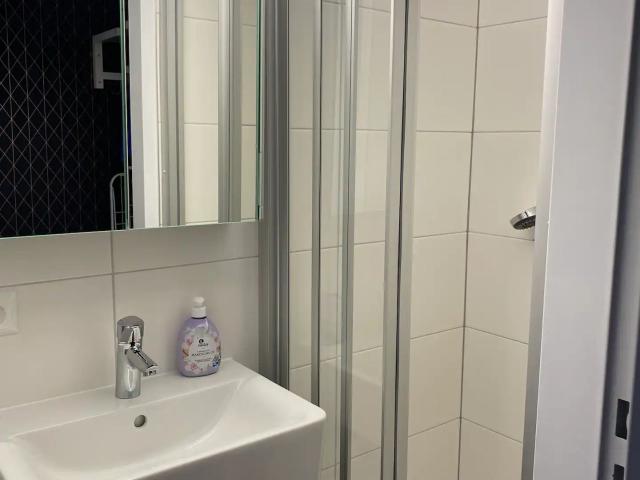 Cozy Studio Apart near Reumannplatz, Vienna Amsterdam Apartments for Rent