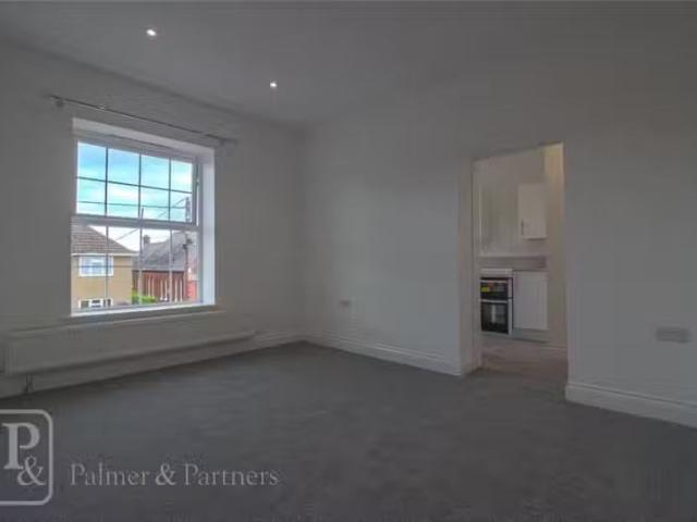 Deal! Studio apartment for rent in Weeley Manor, The Street, W.