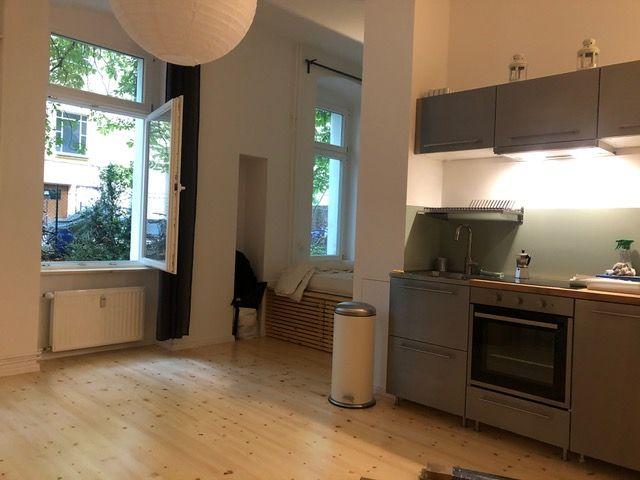 Cozy studio apartment in trendy Schillerkiez, Berlin Amsterdam Apartments for Rent