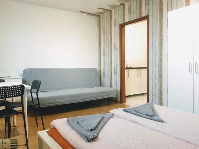 Cozy studio in Dortmund, Dortmund Amsterdam Apartments for Rent