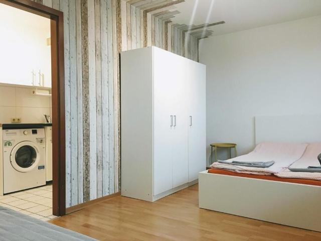 Cozy studio in Dortmund, Dortmund Amsterdam Apartments for Rent