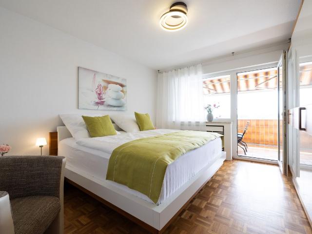 Cozy studio in Mönchengladbach, Monchengladbach Amsterdam Apartments for Rent