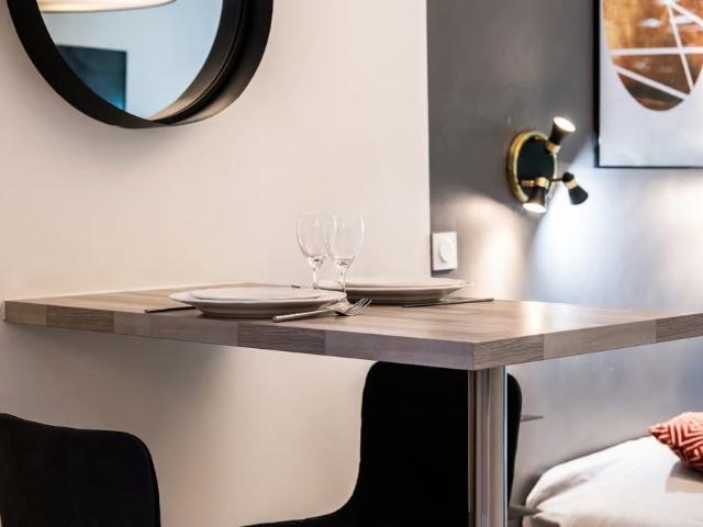 Cozy Studio Near Garibaldi Metro and Part Dieu, Lyon Amsterdam Apartments for Rent