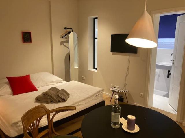 Cozy Studio near Karl Heine Strasse