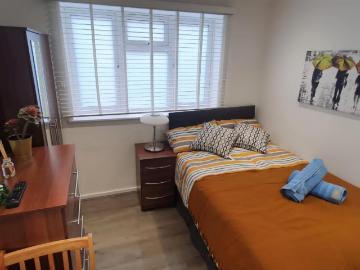 Cozy Studio near Queen's Park Metro Has an Apartment
