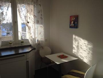 Cozy & Stylish all inclusive 2 Room Apartment with Sunny Loggia and Excellent Transport Links, Frankfurt Amsterdam Apartments for Rent