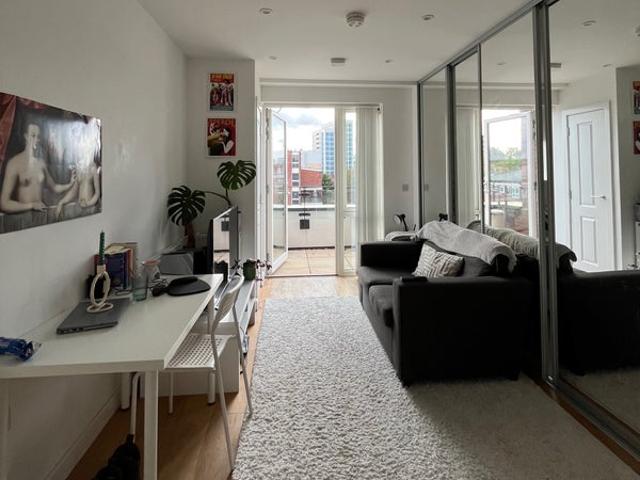 Cozy Sublet for 3 Months of Double Bed/Studio