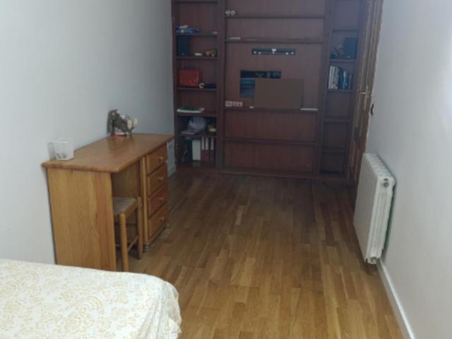 Cozy Single Bedroom close to Santa Eulàlia Metro just for a female tanat