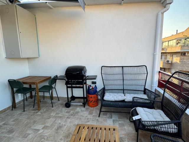 Cozy single bedroom in modern apartment close to the city center