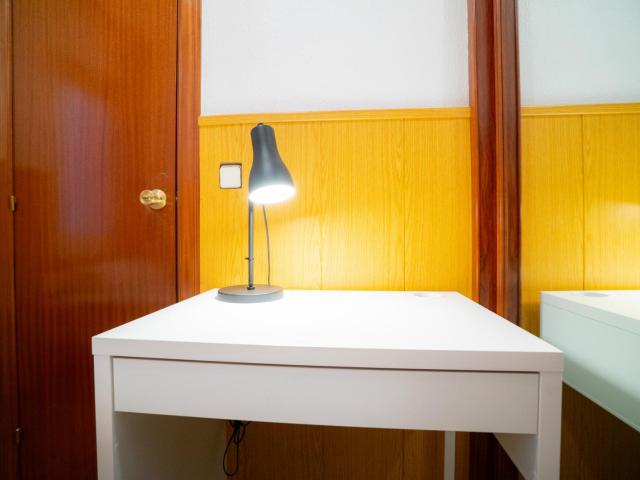 Cozy single bedroom in Collblanc neighbourhood