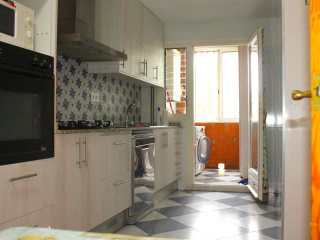 Cozy single bedroom in Sant Joan Despí, well connected to the city center