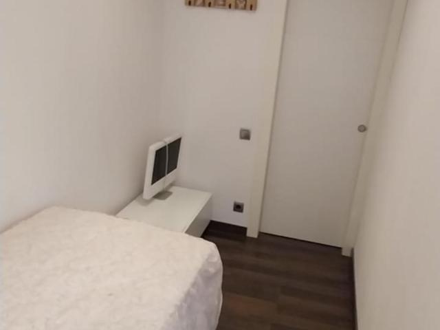 Cozy single bedroom well connected to the city center