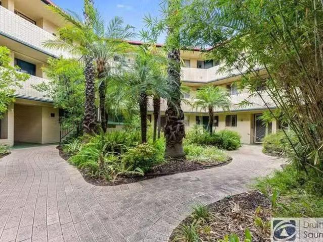 Cheap T31/24 Pearson Street, Churchlands, WA 6018