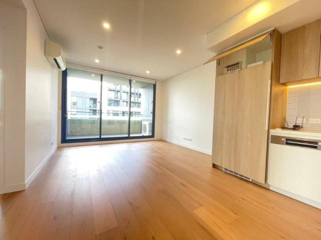 Cozy Two Bedroom Apartment Available For Lease
