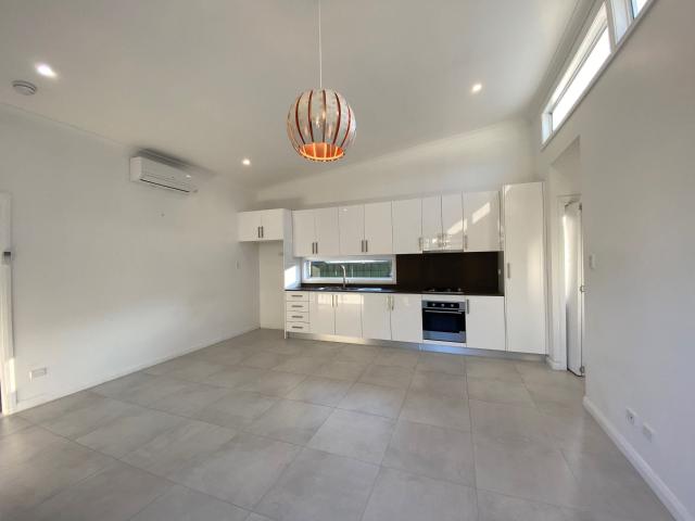 Cozy Two Bedroom Granny Flat in a Superb Location