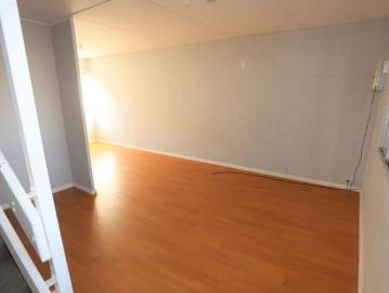 Cozy two bedroom unit, laminate flooring