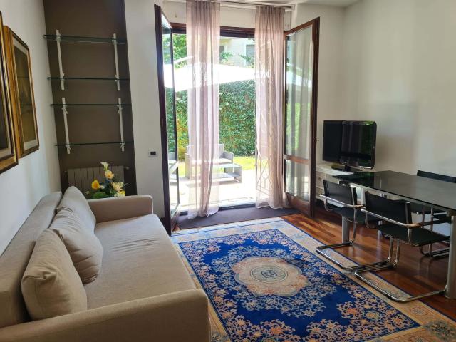 Cozy two room apartment near the Royal Villa in Monza