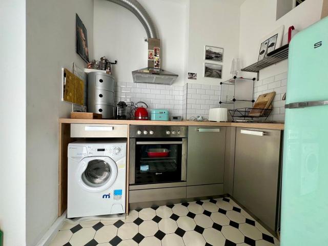Cozy, Two Room Flat in Düsseldorf City Center Stadtmitte, Dusseldorf Amsterdam Apartments for Rent