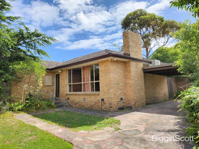 Cozy Three Bedroom Home with Modern Amenities and Convenient Location
