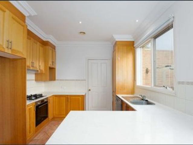 Cozy Three Bedroom Unit
