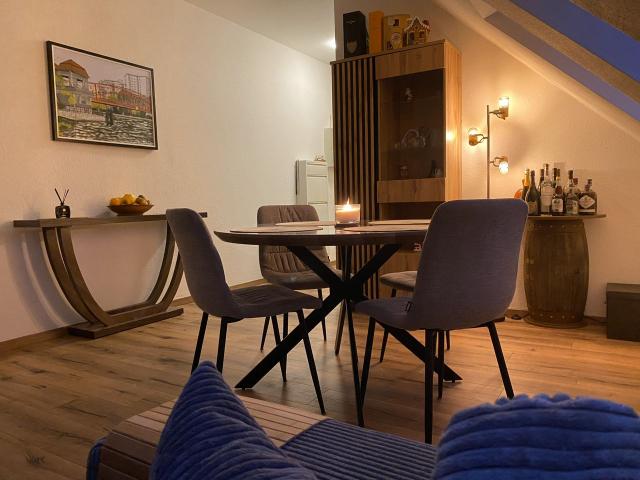 Cozy top floor Apartment at Lake Tegel Berlin, Berlin Amsterdam Apartments for Rent