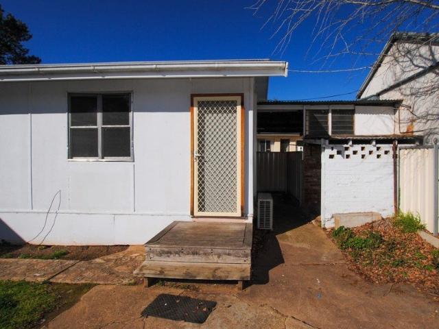 Cozy Unit in a Prime Location & Walking Distance to Town!