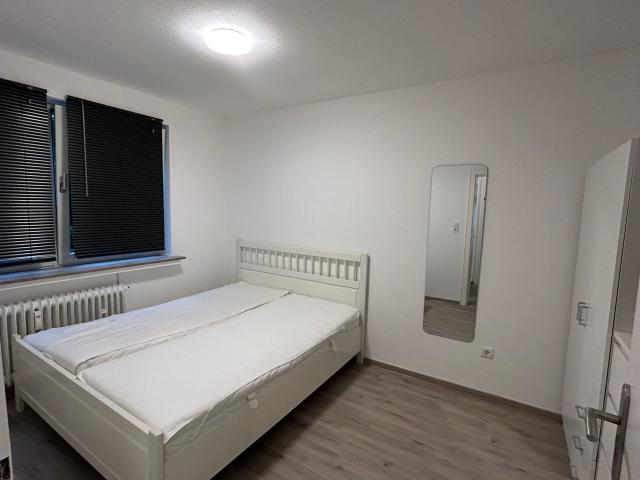 Cozy, well connected 2 room + balcony near Gete, Bremen Amsterdam Apartments for Rent