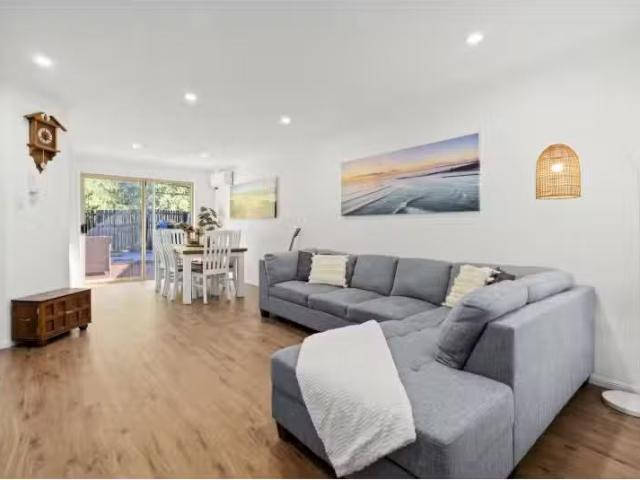 Cozy 142/2 Falcon Way, Tweed Heads South Townhouse for rent L.