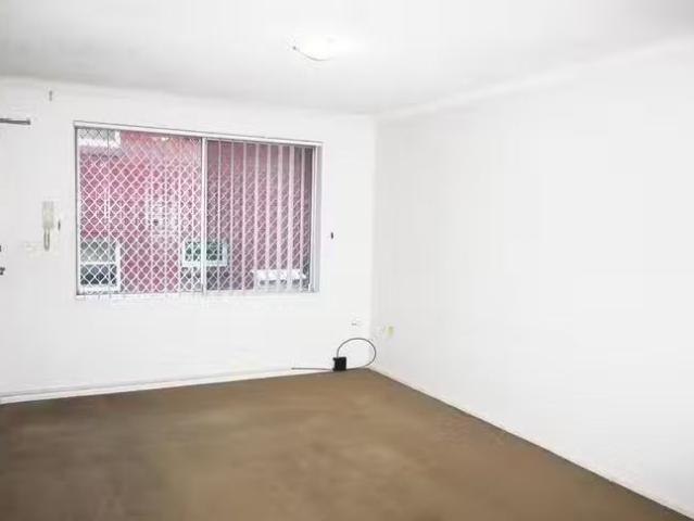 Deal! 1/42 The Avenue, Hurstville, NSW 2220