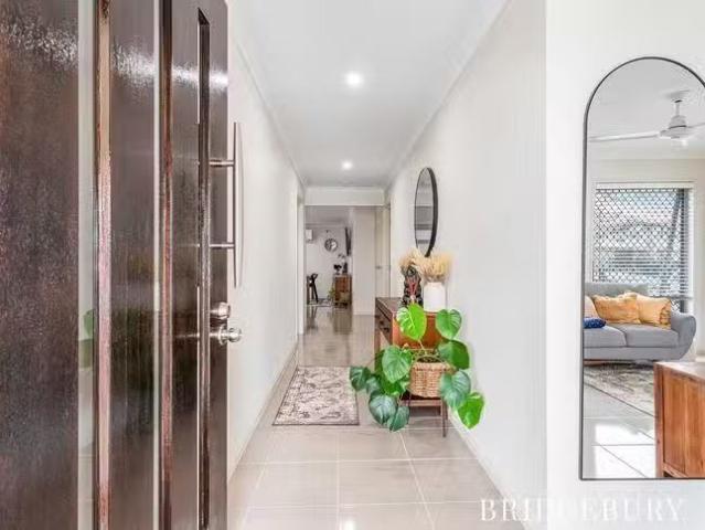 Deal! 142 Campbell Drive, Mango Hill, QLD 4509