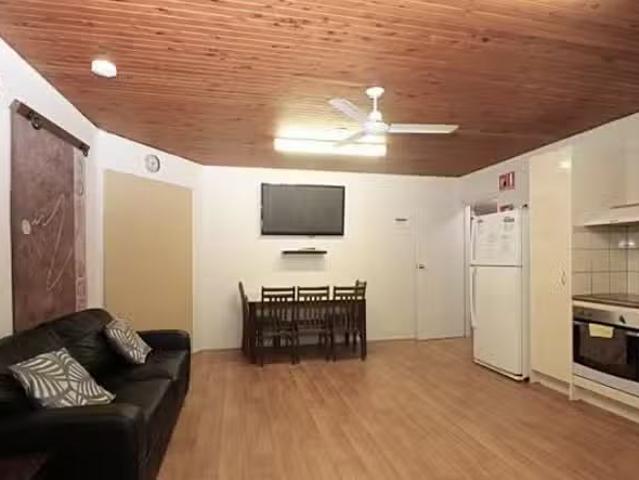 Deal! 1/45 Garner Road, Kirwan, QLD 4817