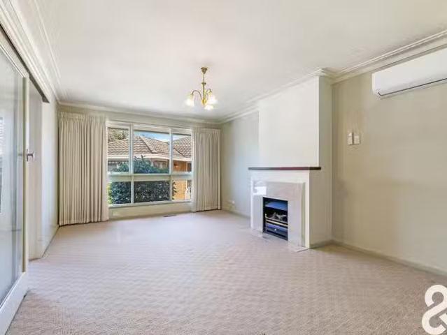 Just in! 1/49 Grove Road, Rosanna, VIC 3084