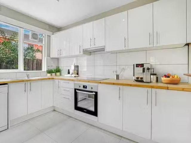Nice 1/49 Lantana Road, Gardenvale, VIC 3185