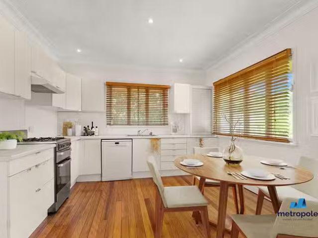 Just in! 14 Navua Avenue, Aspley, QLD 4034