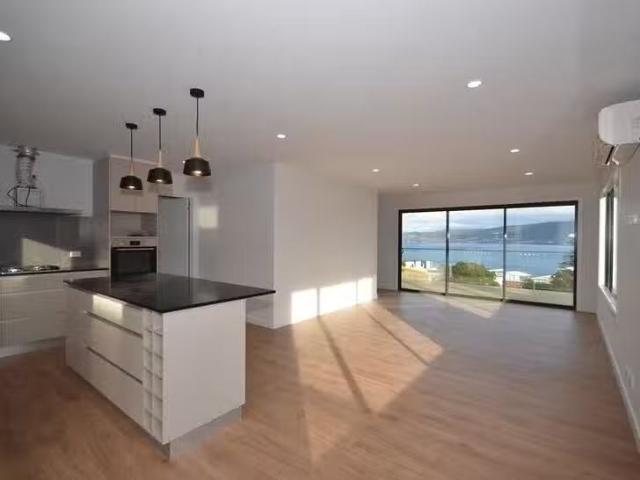 New 1/4 Cherrington Drive, Tranmere, TAS 7018
