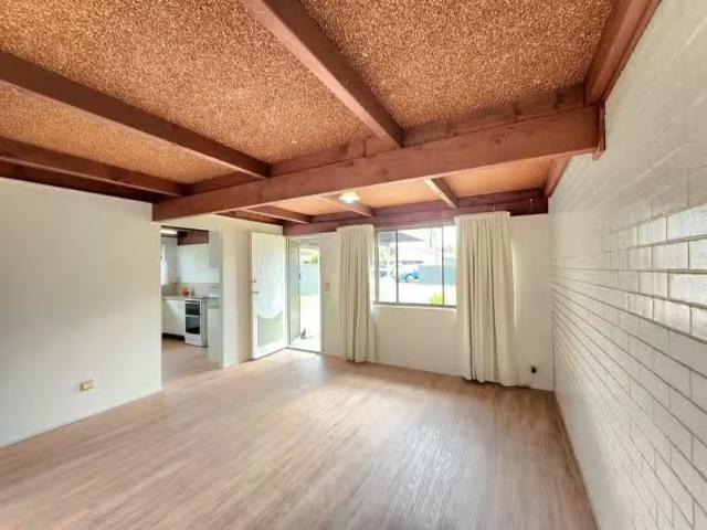 Just in! 1/4 Dover Court, BROWNS PLAINS, QLD 4118 Unit for R.