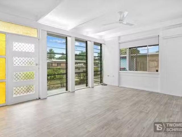 For Rent! 14 Guava Street, Holloways Beach, QLD 4878