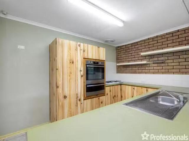 Deal! 14 Gimlet Court, Forrestfield, WA 6058