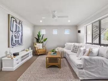 Just in! 14 Hillcrest Street, Wellington Point, QLD 4160