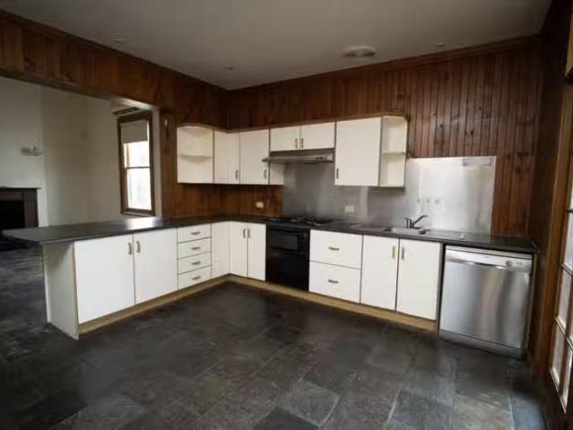 For Rent! 14 Kintore Street, Thebarton, SA 5031
