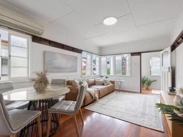 Nice 14 Lloyd Street, ALDERLEY, QLD 4051 House for Rent