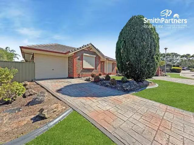 Unique 1/4 Tench Court, Golden Grove, SA 5125
