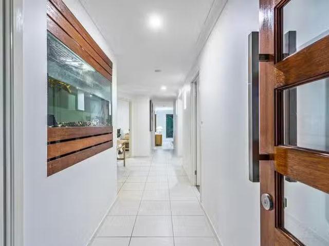 Just in! 14 Wright Court, Upper Coomera, QLD 4209